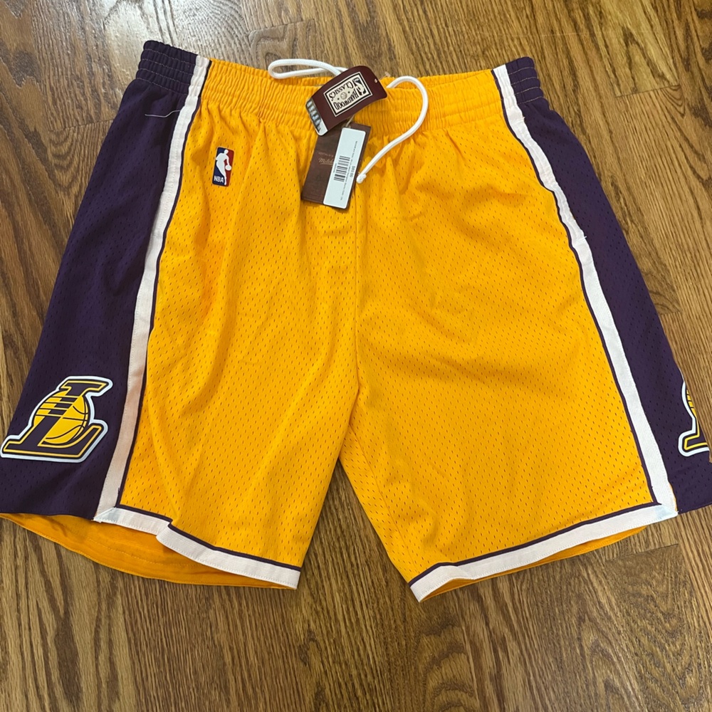 Mitchell and Ness Lakers Swingman shorts size 2XL